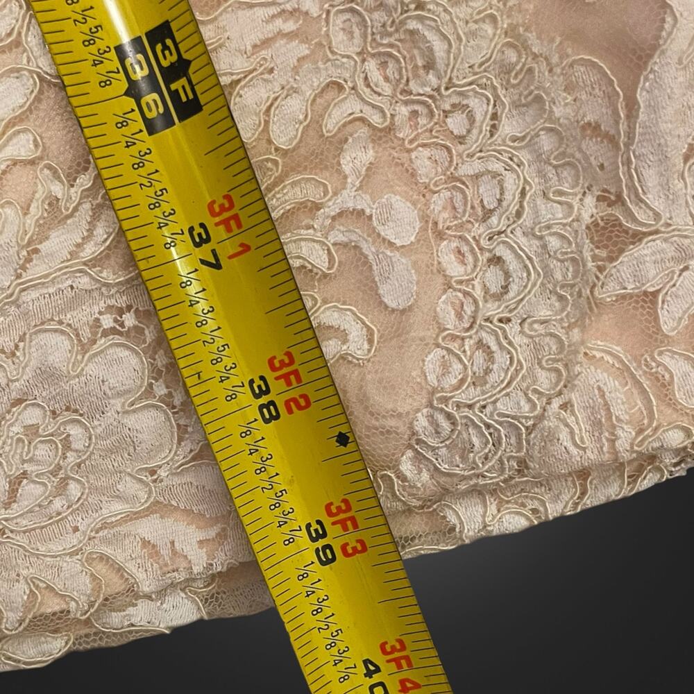 Vintage 1960s Sisto’s Ivory/Blush Corded Lace Pearl Button Cocktail Sheath Dress - Picture 6 of 9